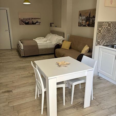 Appartamento Con Patio Monopoli Exterior foto