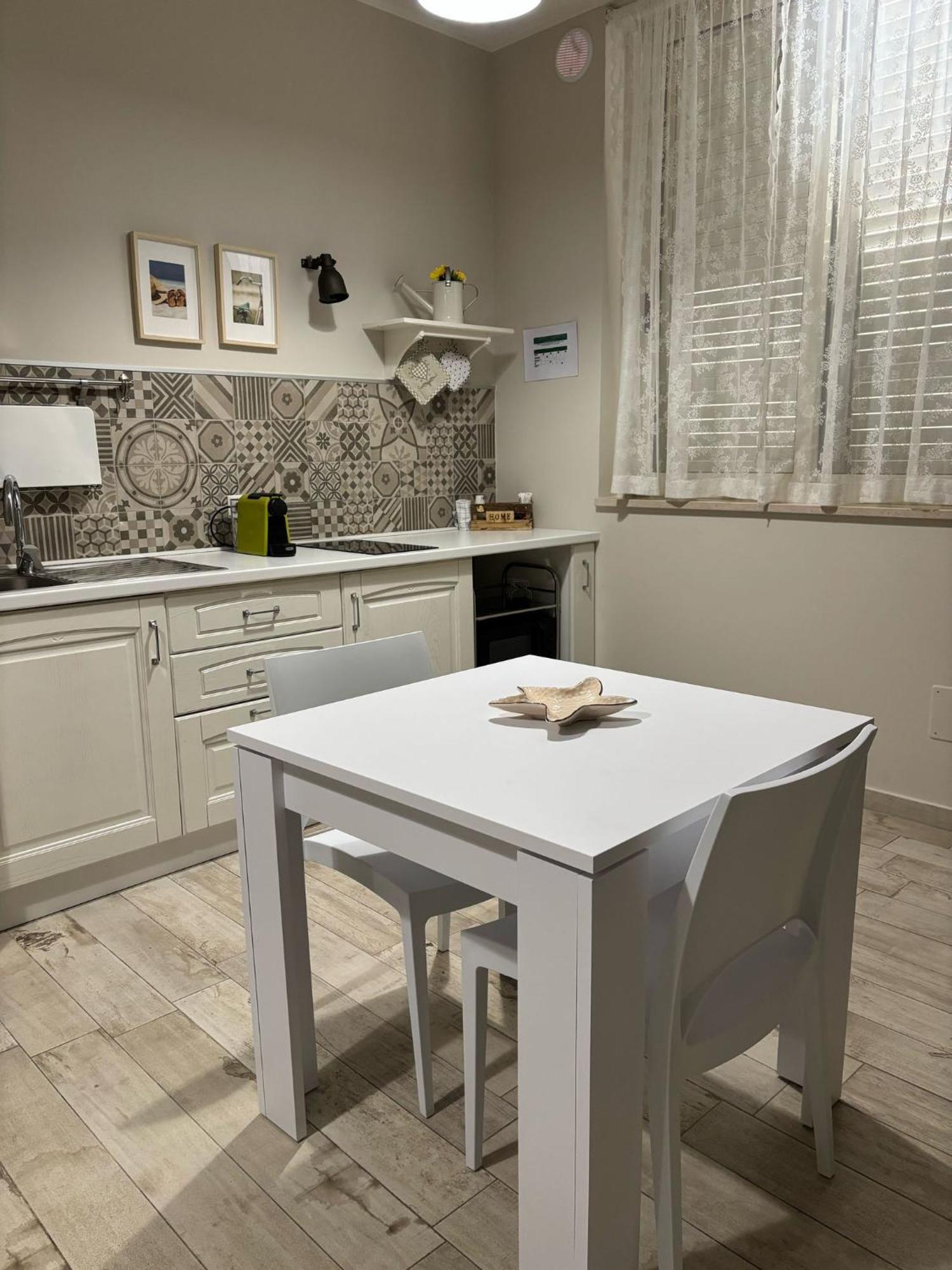 Appartamento Con Patio Monopoli Exterior foto